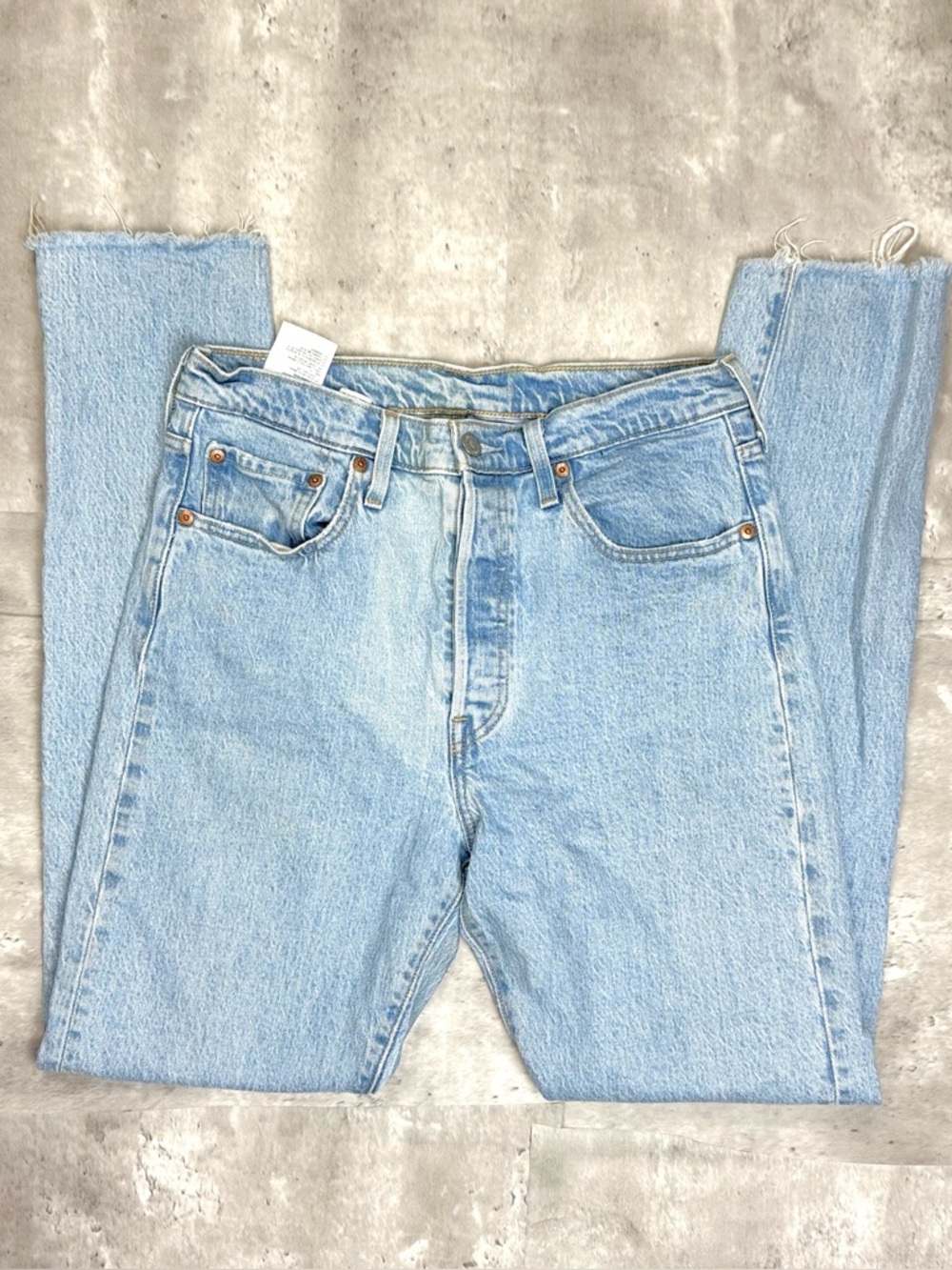 Levi’s 501 Original Fit Jeans – Light Wash Straight Leg 100% Cotton Raw Hem